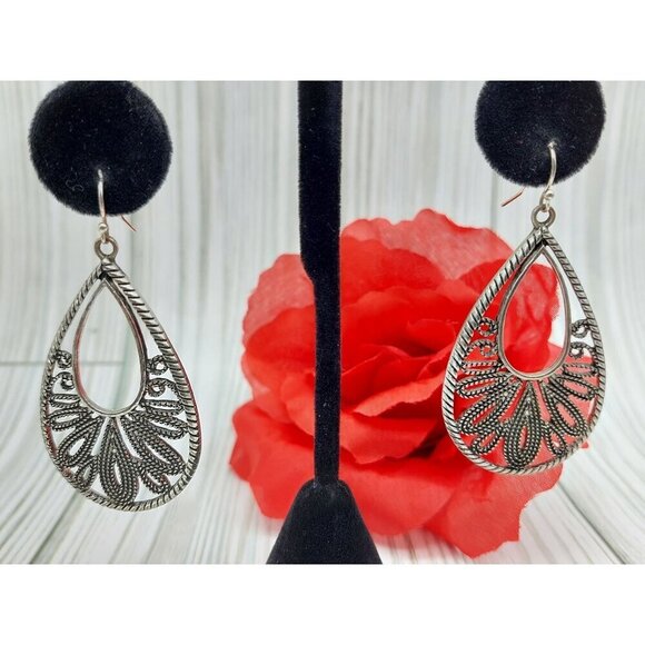 Premier Designs Silver Tone Filigree Openwork Teardrop Earrings Statement 2.5" - Picture 5 of 9